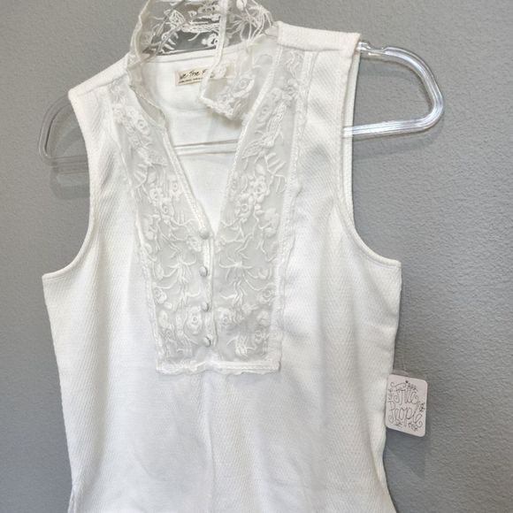 NWT Free People lace white top - Picture 2 of 5
